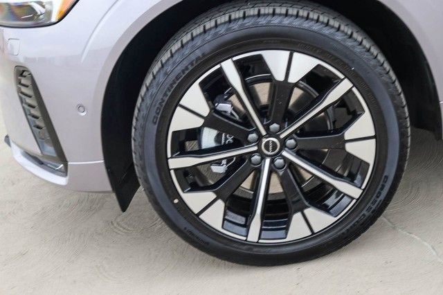 New 2026 Volvo XC60 B5 Plus w/ Climate Package PRO image 10