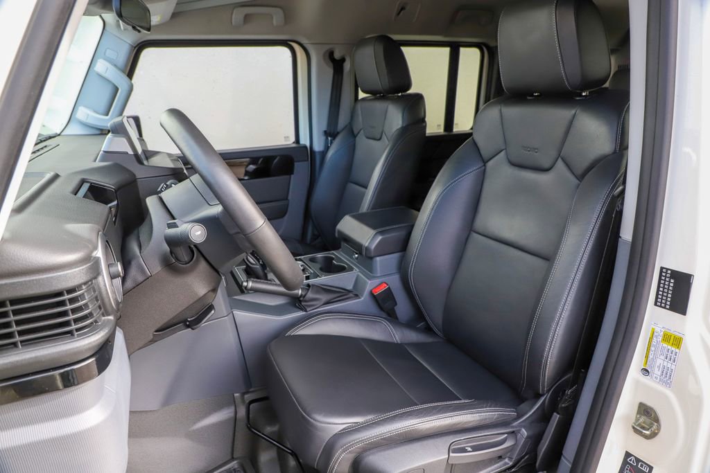 Used 2024 INEOS Grenadier Fieldmaster Edition image 21