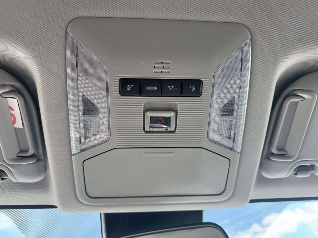 Certified 2025 Toyota RAV4 XLE AWD/4WD image 33