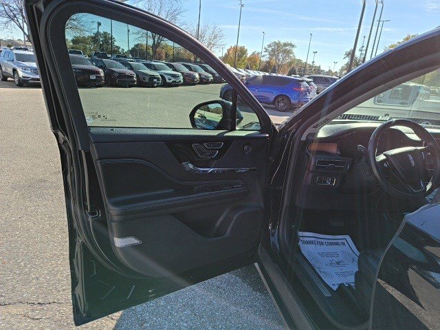 Used 2021 Lincoln Corsair Reserve image 10