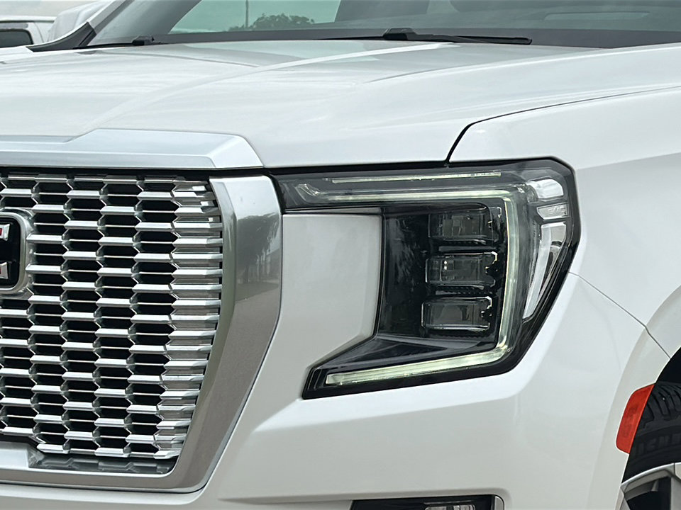 Used 2022 GMC Yukon Denali AWD/4WD image 4