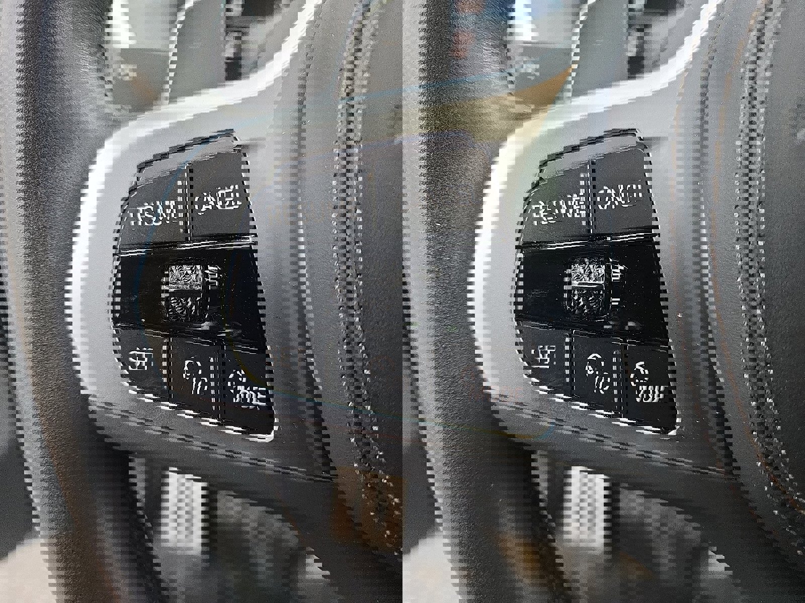 Certified 2023 BMW X7 xDrive40i w/ Executive Package image 23