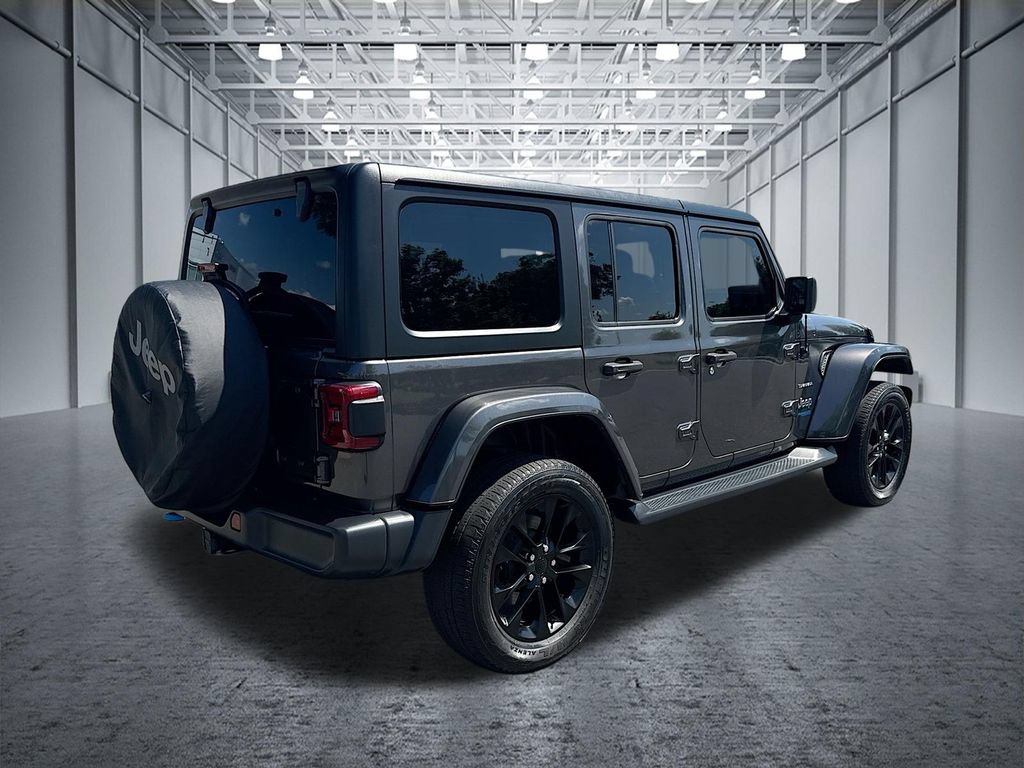 Used 2022 Jeep Wrangler Unlimited Sahara w/ Cold Weather Group AWD/4WD image 9