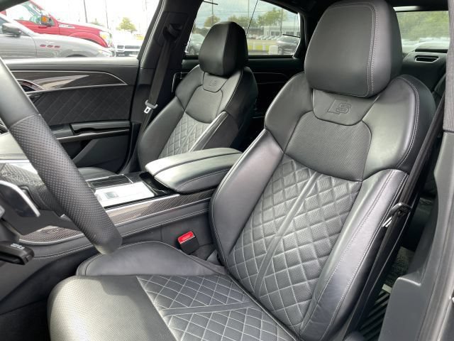 Used 2023 Audi S8 w/ S8 Executive Package AWD/4WD image 28
