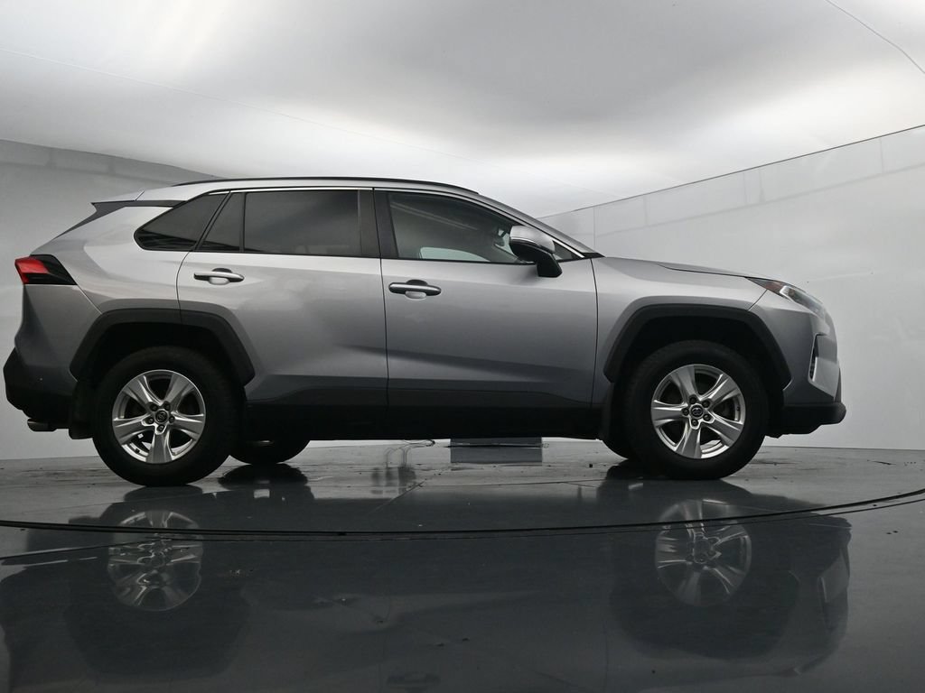 Used 2021 Toyota RAV4 XLE AWD/4WD image 42