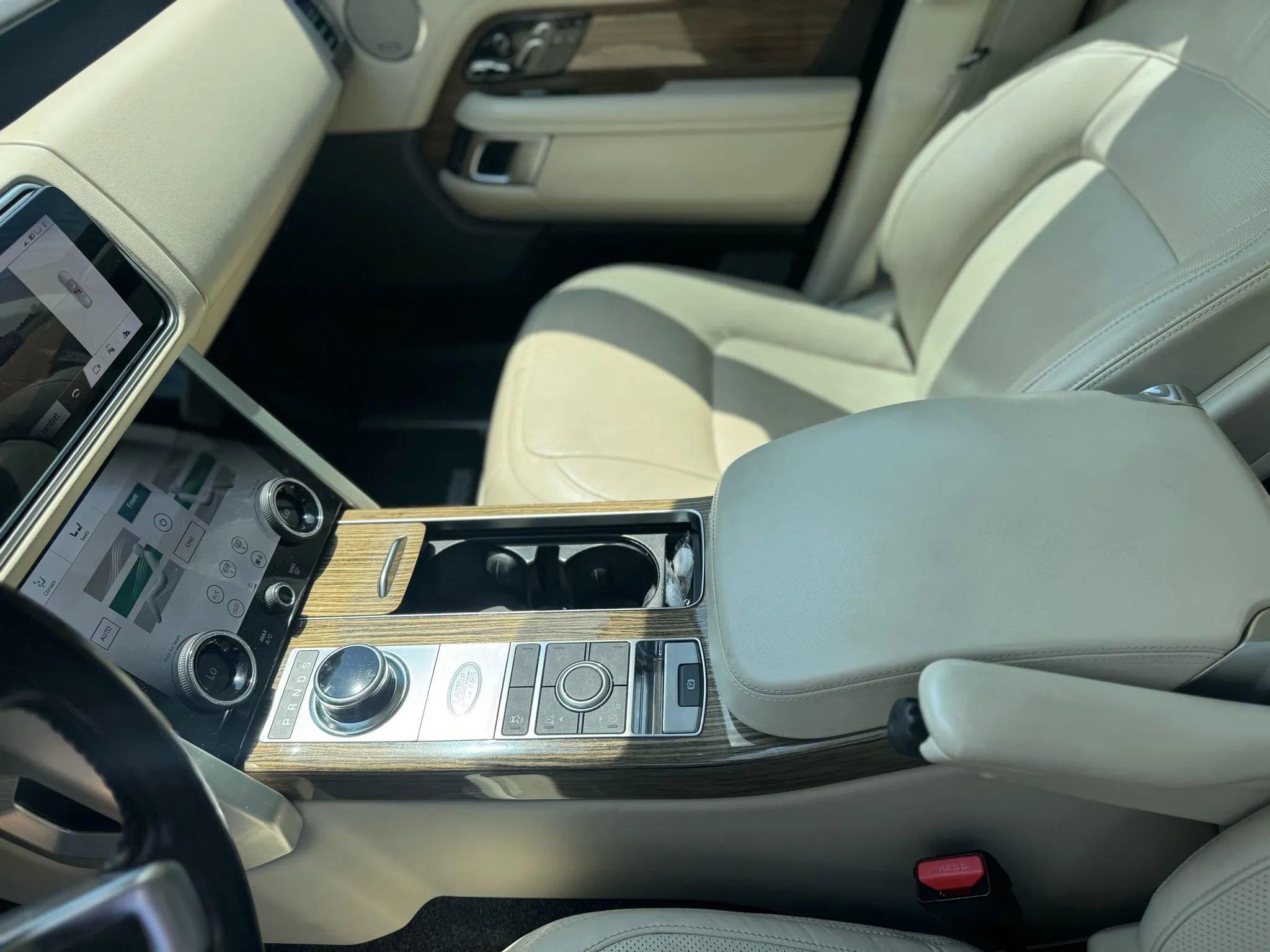 Used 2019 Land Rover Range Rover HSE image 20