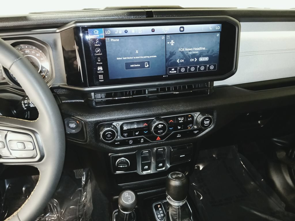 Used 2024 Jeep Wrangler Sport AWD/4WD image 15