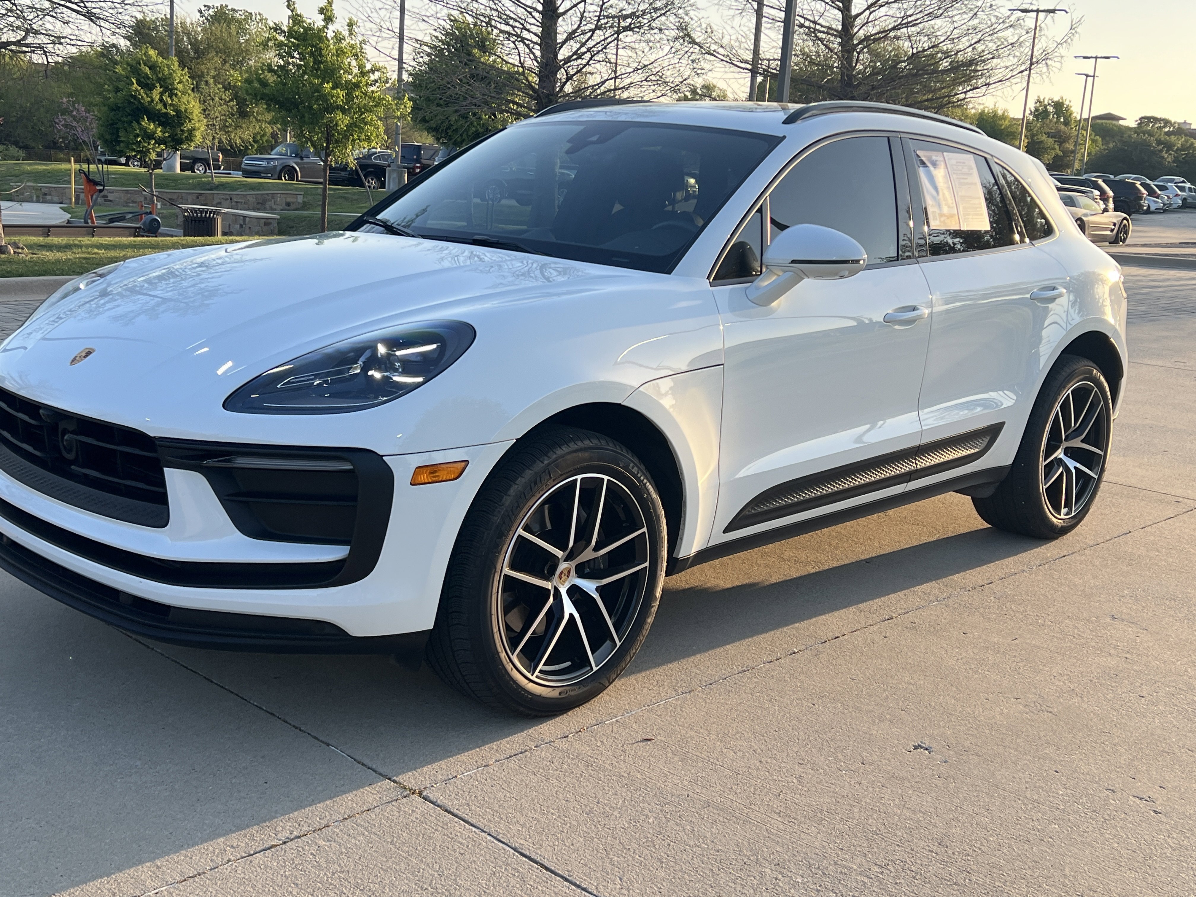 Used 2024 Porsche Macan image 5