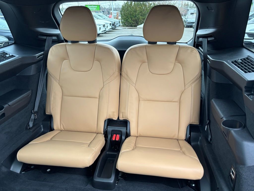 Certified 2024 Volvo XC90 B6 Ultimate image 24