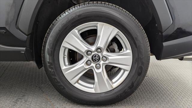 Used 2019 Toyota RAV4 XLE w/ Convenience Package image 33