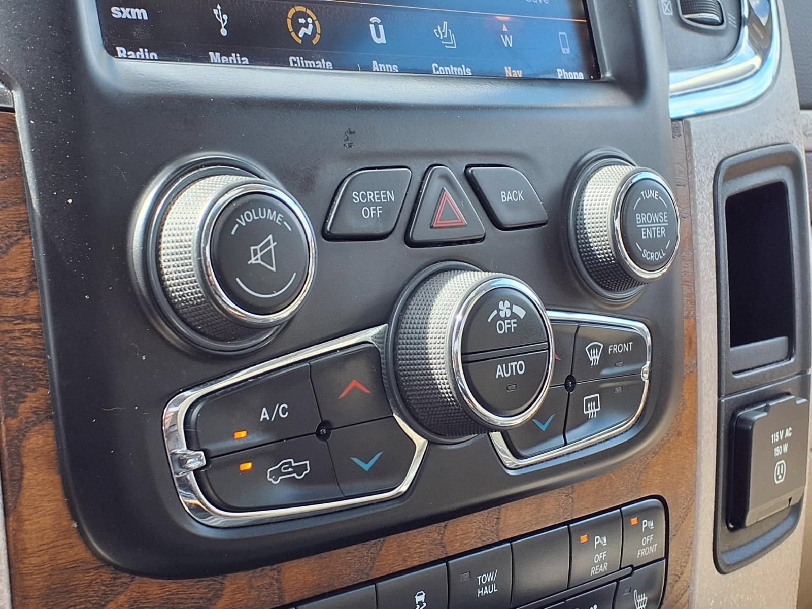 Used 2018 RAM 1500 Laramie Longhorn w/ Longhorn Southfork Package AWD/4WD image 23