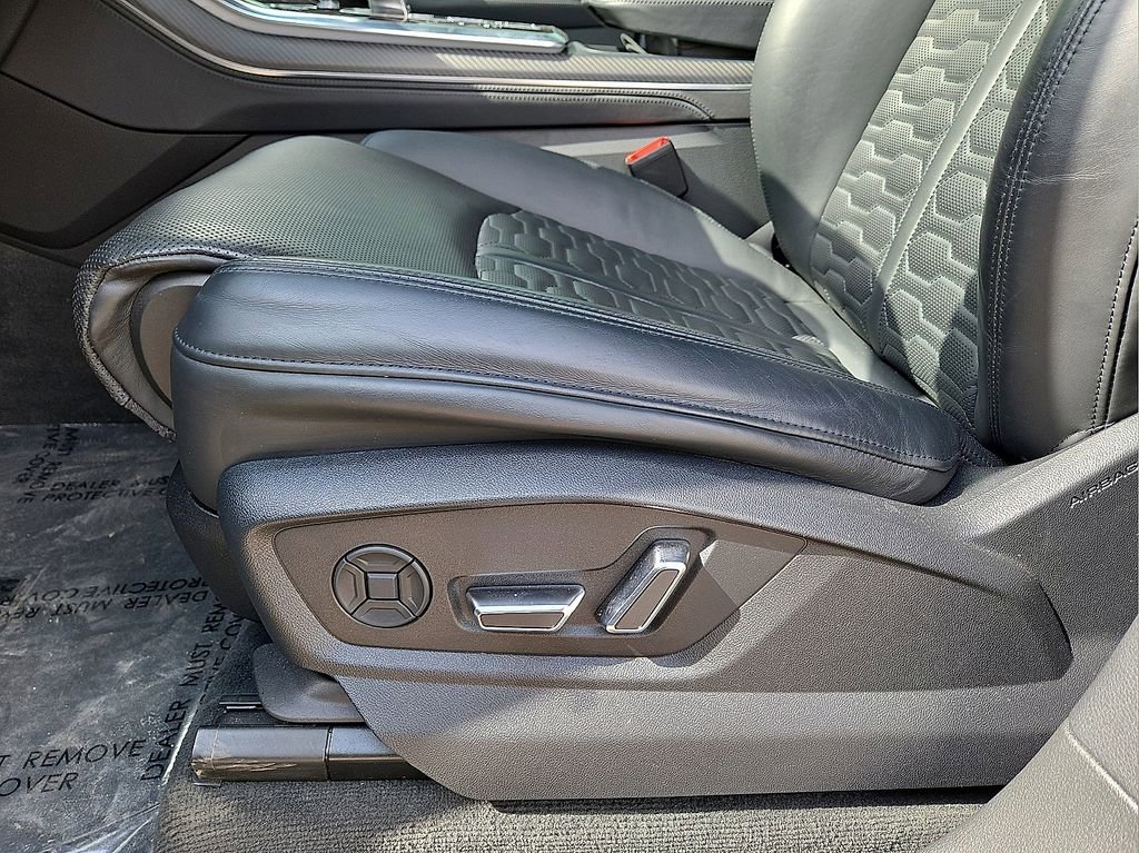 Used 2022 Audi RS Q8 image 25