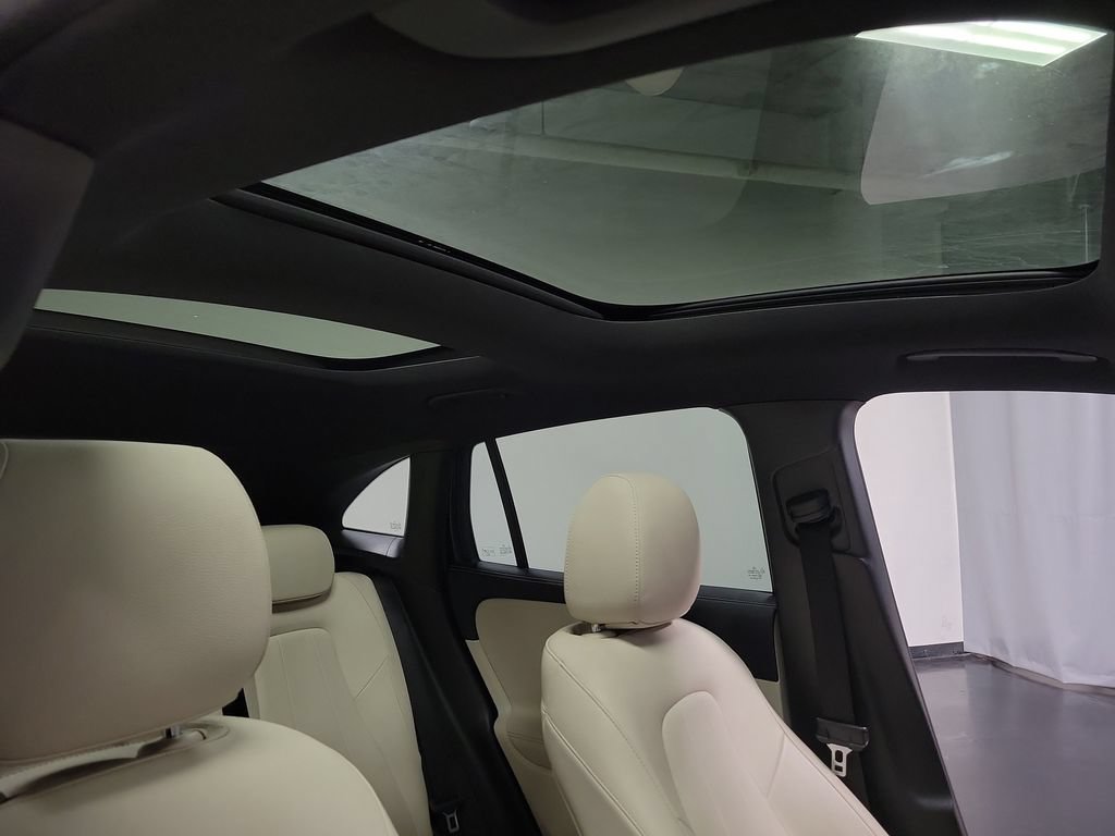 Used 2021 Mercedes-Benz GLA 250 4MATIC image 33