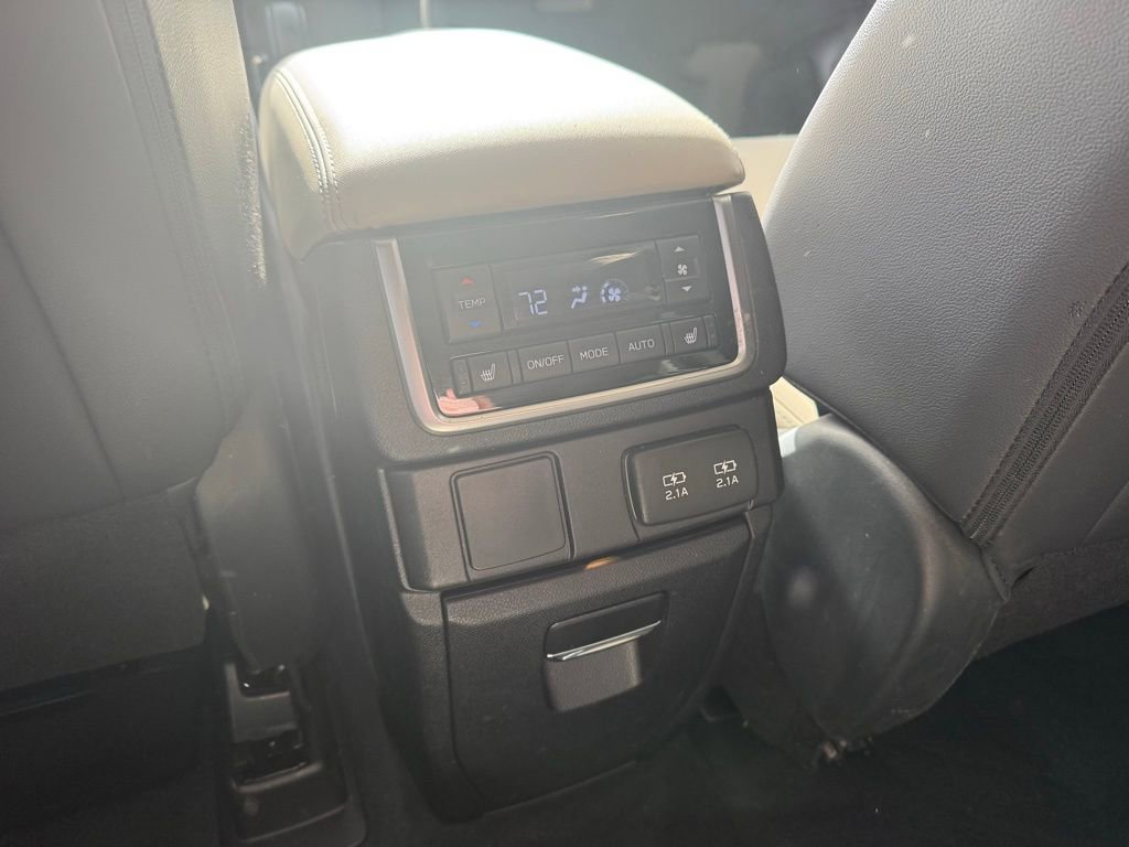 Used 2022 Subaru Ascent Limited w/ Technology Package image 25