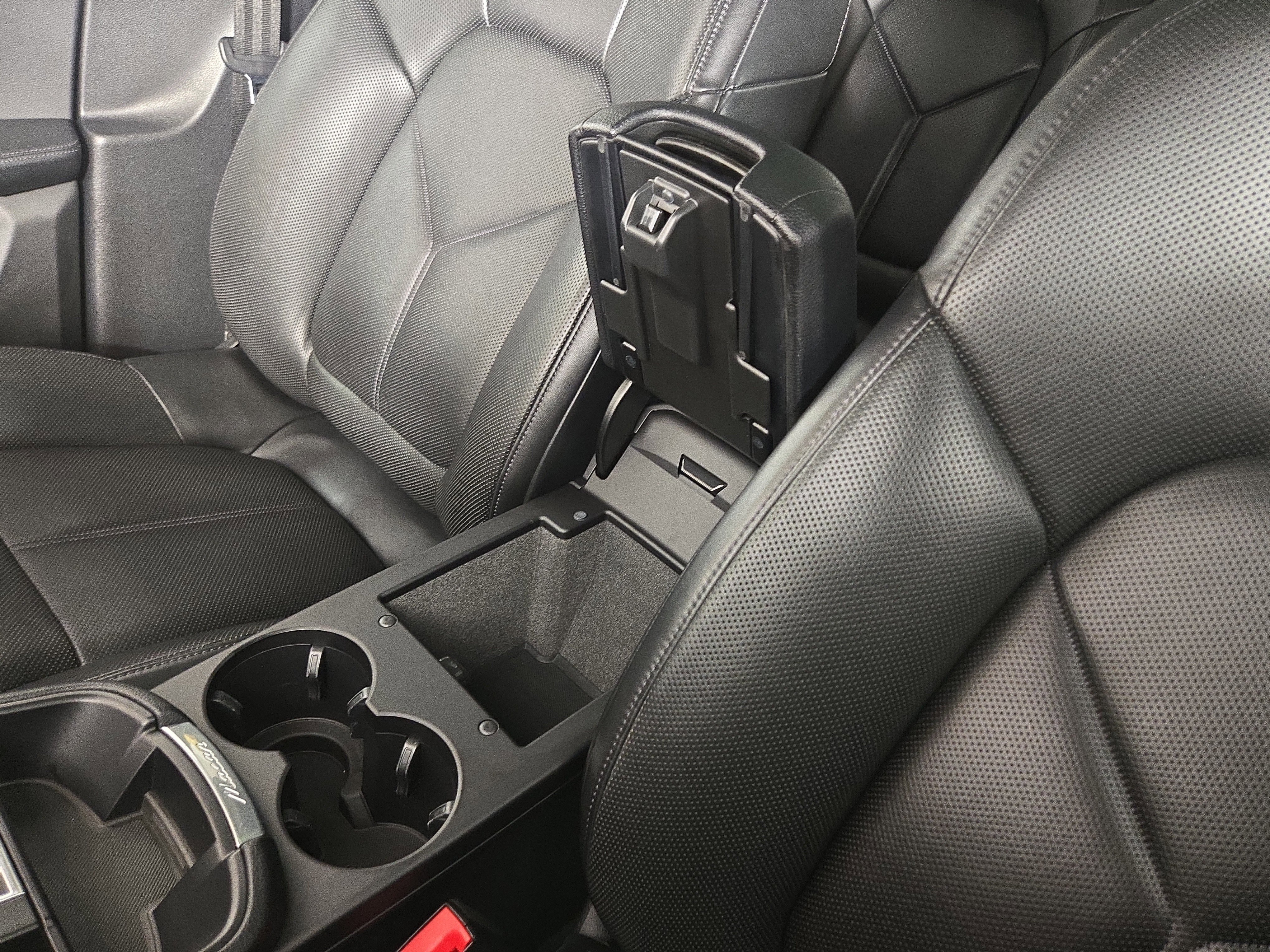 Used 2022 Porsche Macan image 27