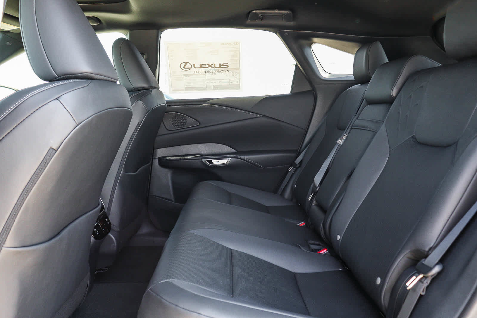 Used 2026 Lexus RX 350h w/ Convenience Package AWD/4WD image 19