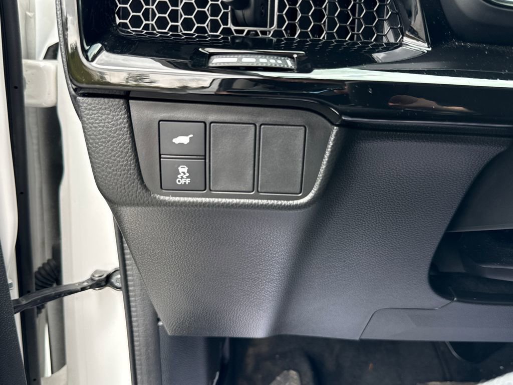 Used 2025 Honda CR-V EX-L image 32