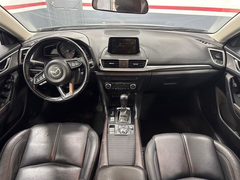 Used 2017 MAZDA MAZDA3 Touring FWD image 14