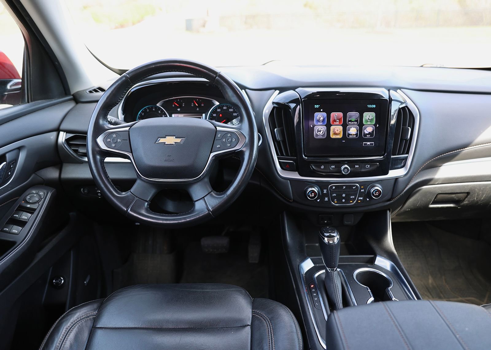 Used 2019 Chevrolet Traverse RS w/ LPO, Floor Liner Package AWD/4WD image 17