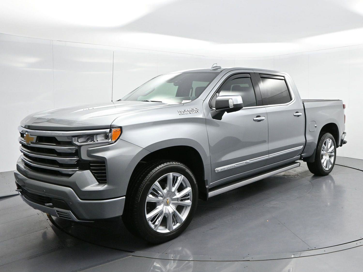 Used 2026 Chevrolet Silverado 1500 High Country AWD/4WD image 3