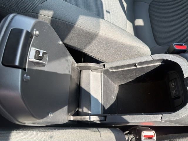 Used 2023 Toyota RAV4 LE AWD/4WD image 37