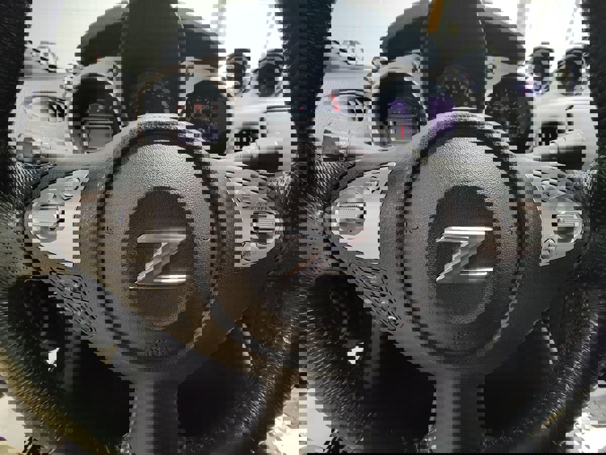 Used 2009 Nissan 370Z Touring image 25