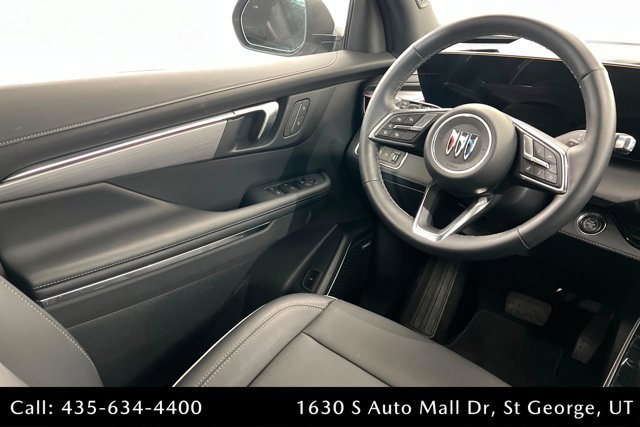 Used 2025 Buick Enclave Preferred image 11