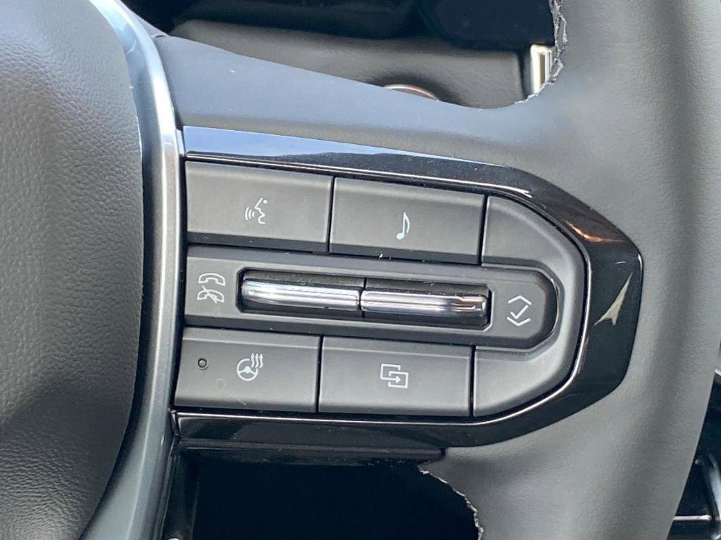 New 2025 Chevrolet Colorado LT w/ LT Convenience Package image 10