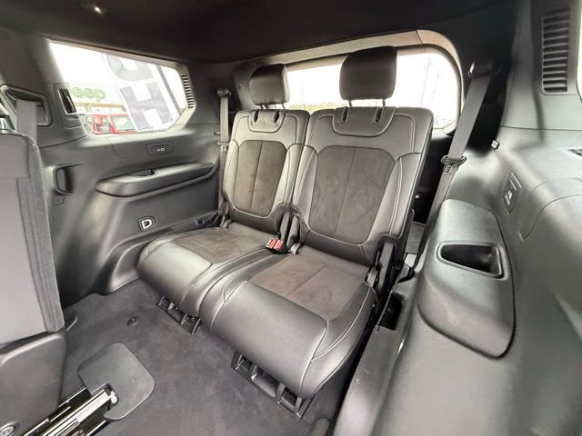 Used 2024 Jeep Grand Cherokee L Laredo image 11