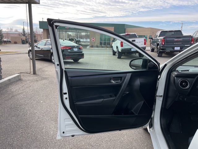 Used 2018 Toyota Corolla SE w/ Protection Package FWD image 33
