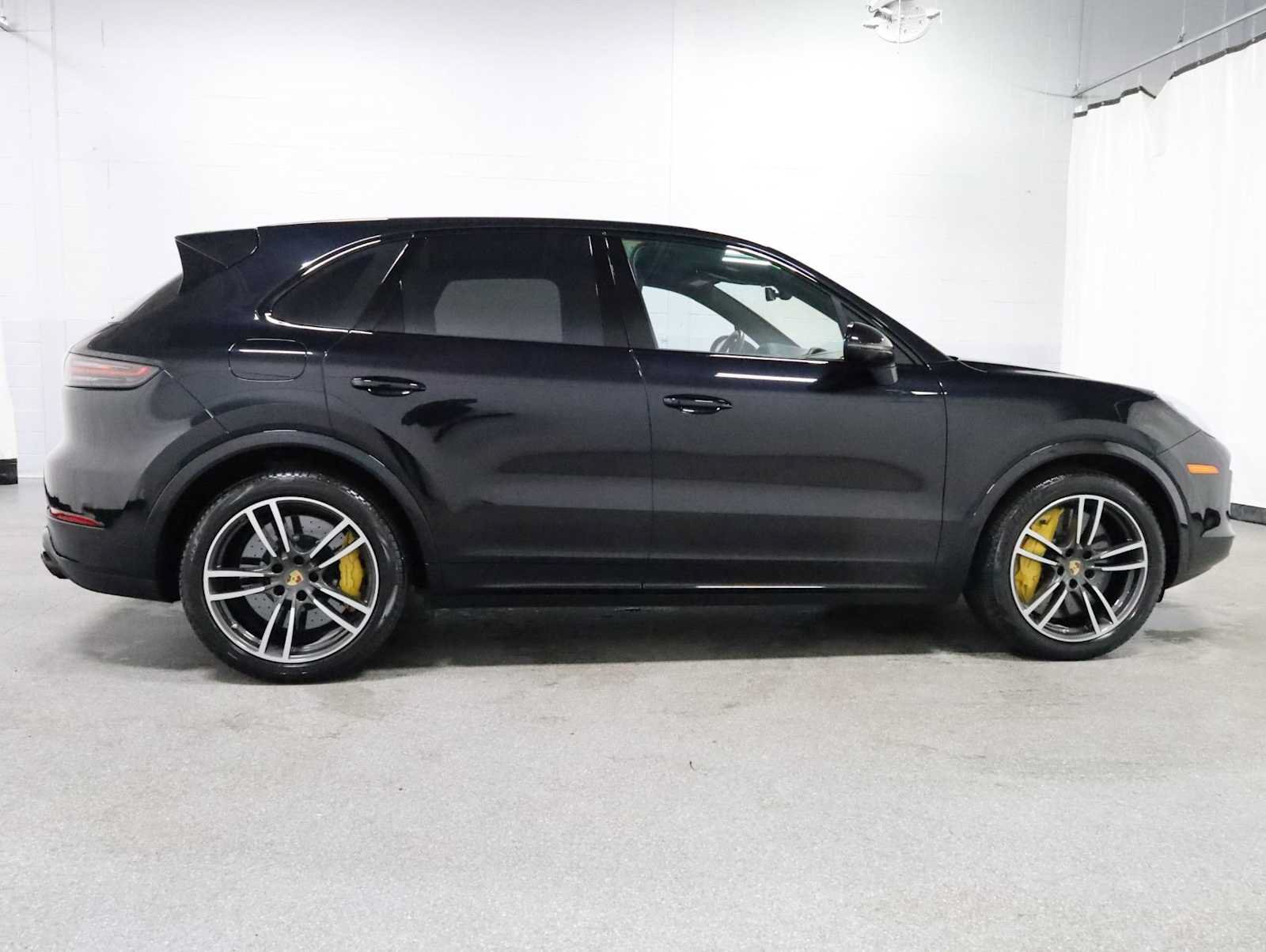 Used 2019 Porsche Cayenne Turbo AWD/4WD image 10