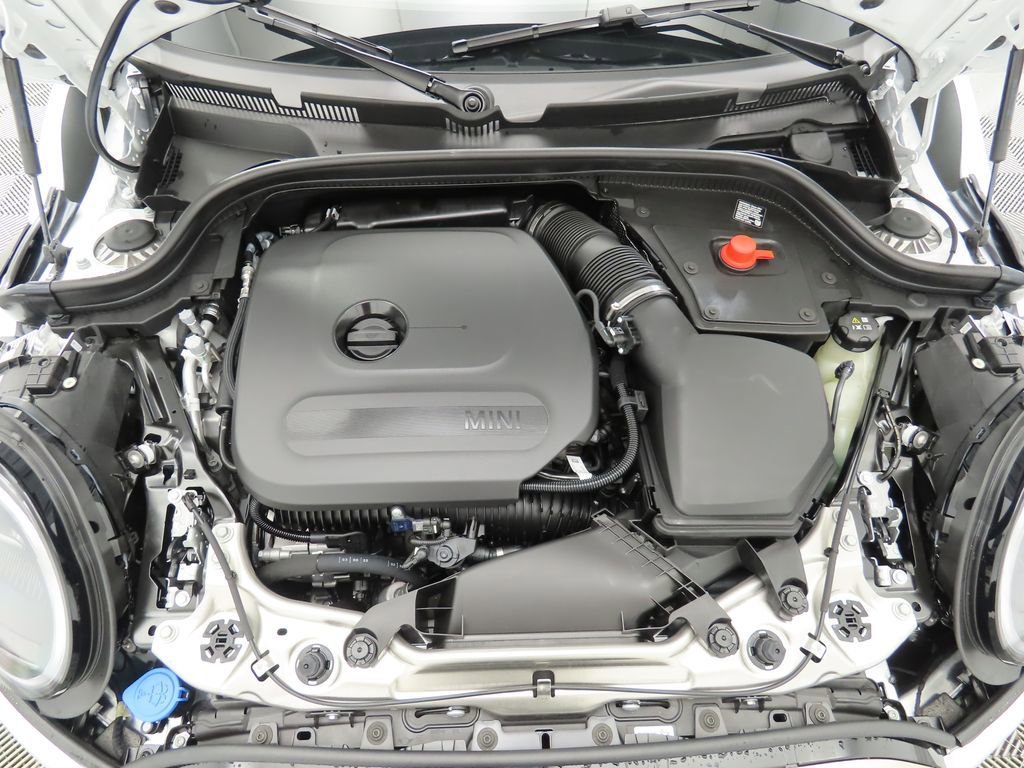 Used 2026 MINI Cooper 4-Door Hardtop image 31