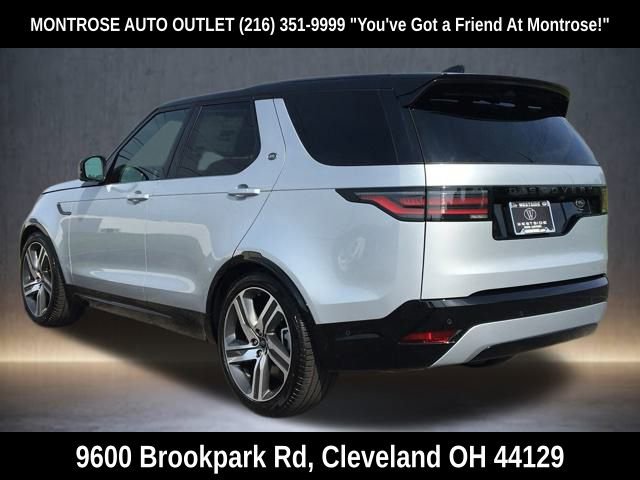 New 2023 Land Rover Discovery HSE R-Dynamic image 4