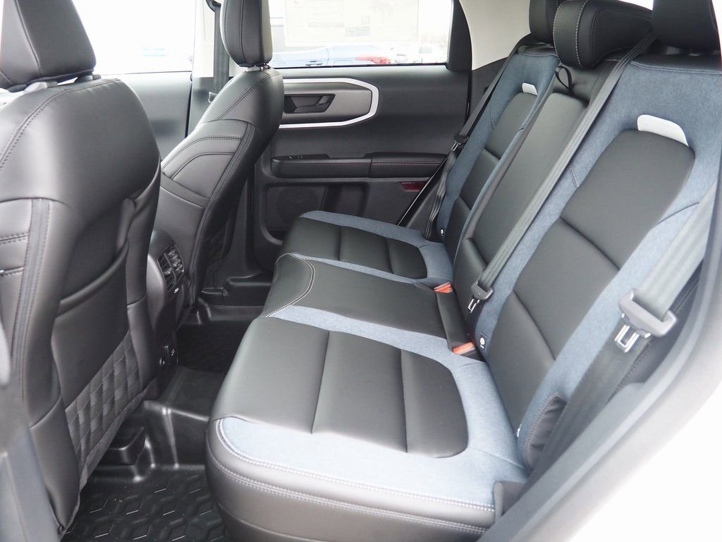 New 2025 Ford Bronco Sport Outer Banks w/ Sasquatch Outer Banks Package image 7
