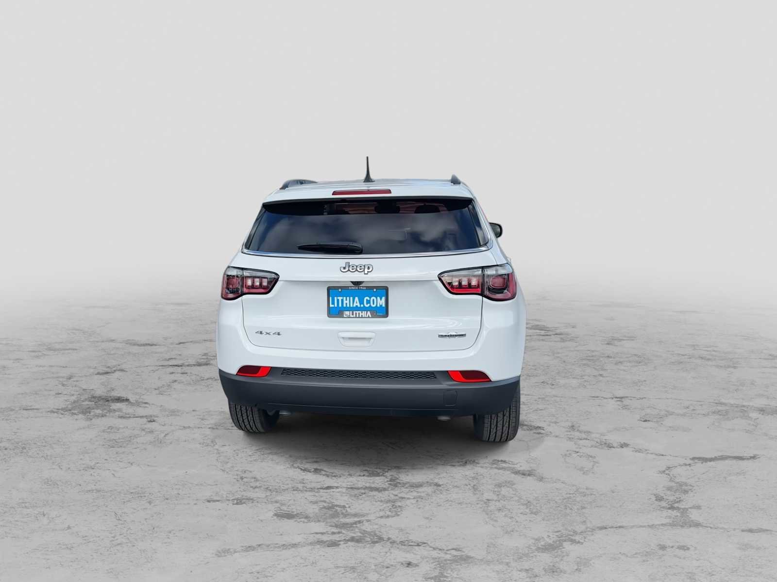 New 2026 Jeep Compass Latitude image 7