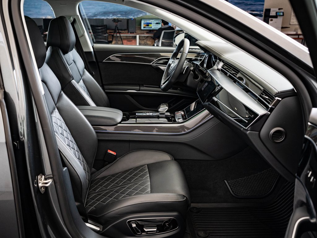 Certified 2022 Audi S8 image 24