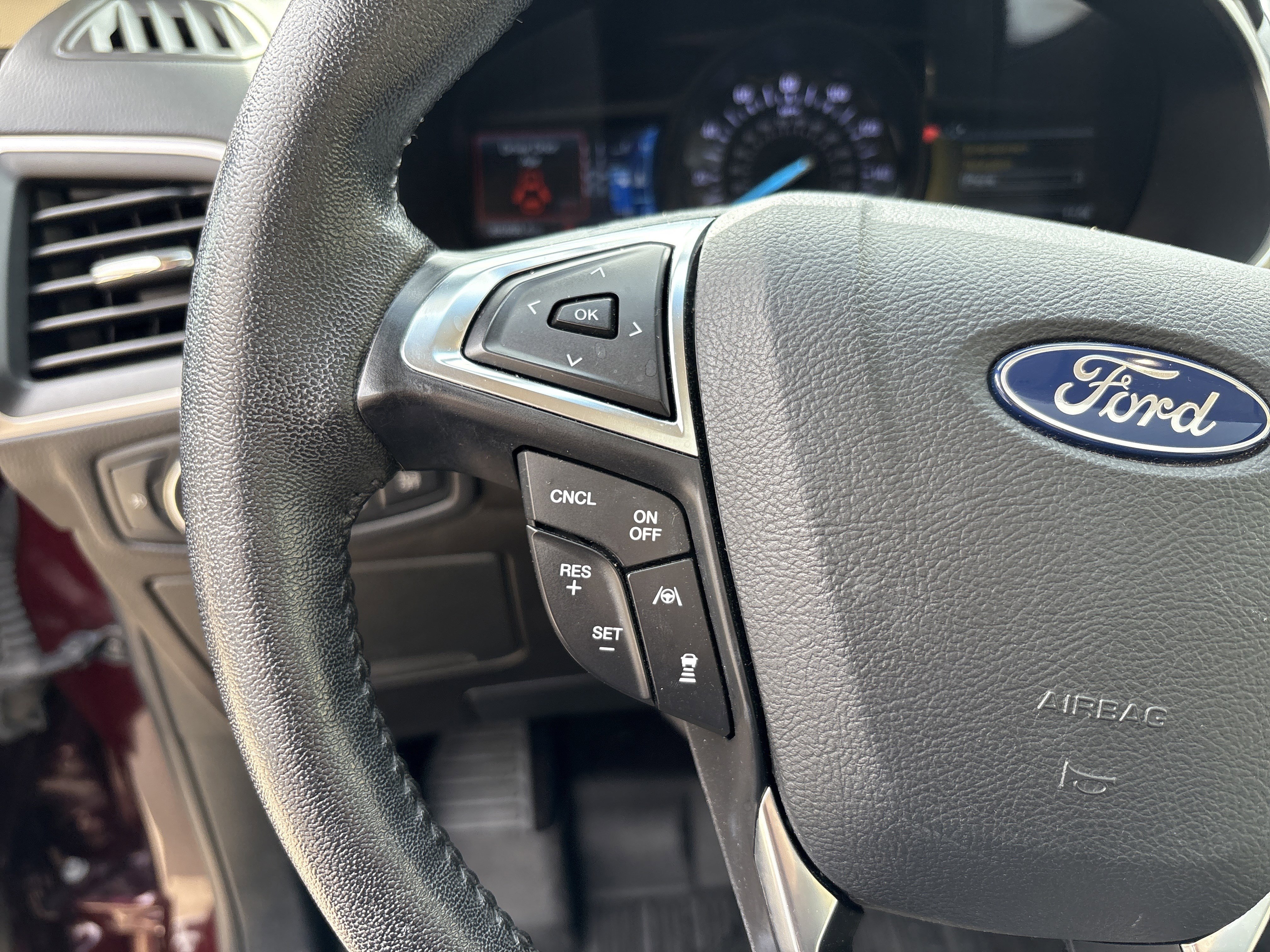 Used 2019 Ford Edge SEL w/ Equipment Group 201A image 19