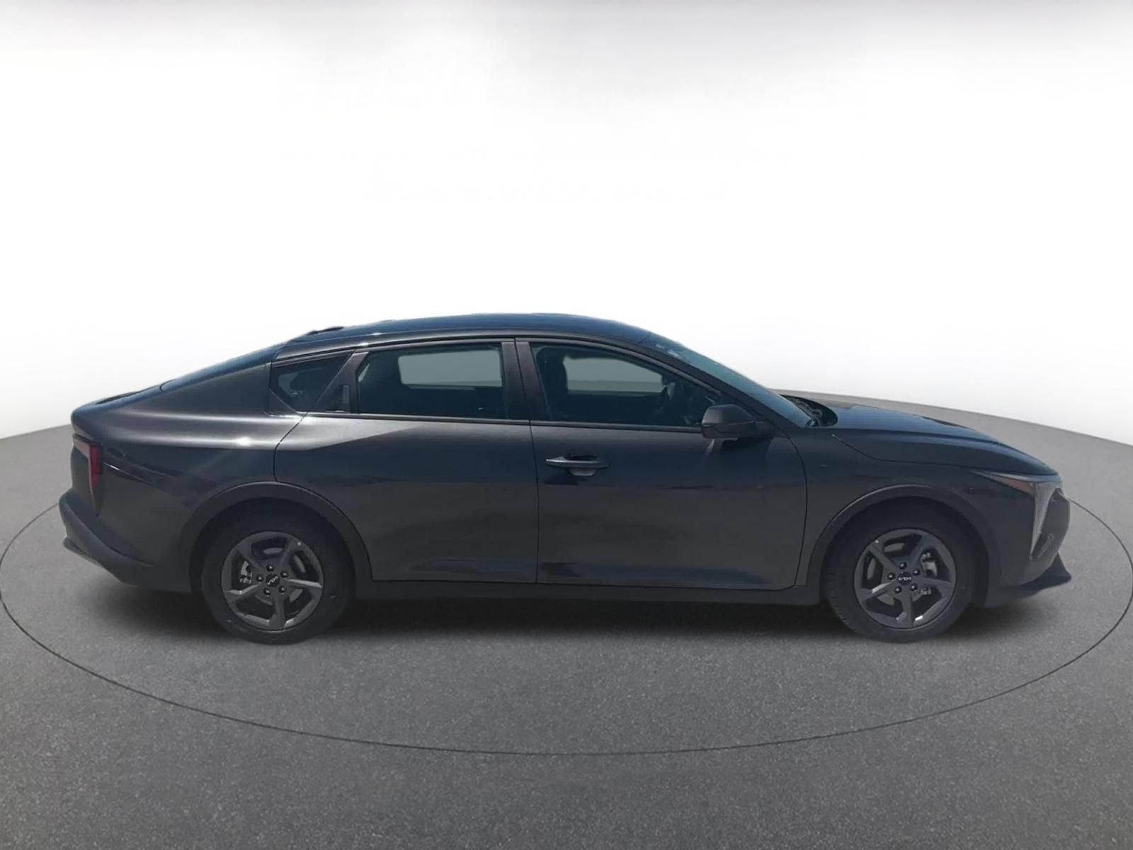 Used 2026 Kia K4 FWD image 16