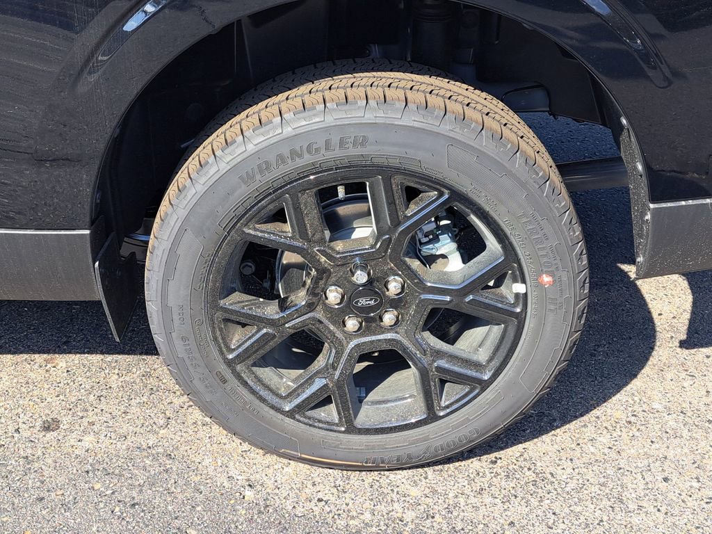 New 2025 Ford Maverick XLT w/ XLT Luxury Package image 31