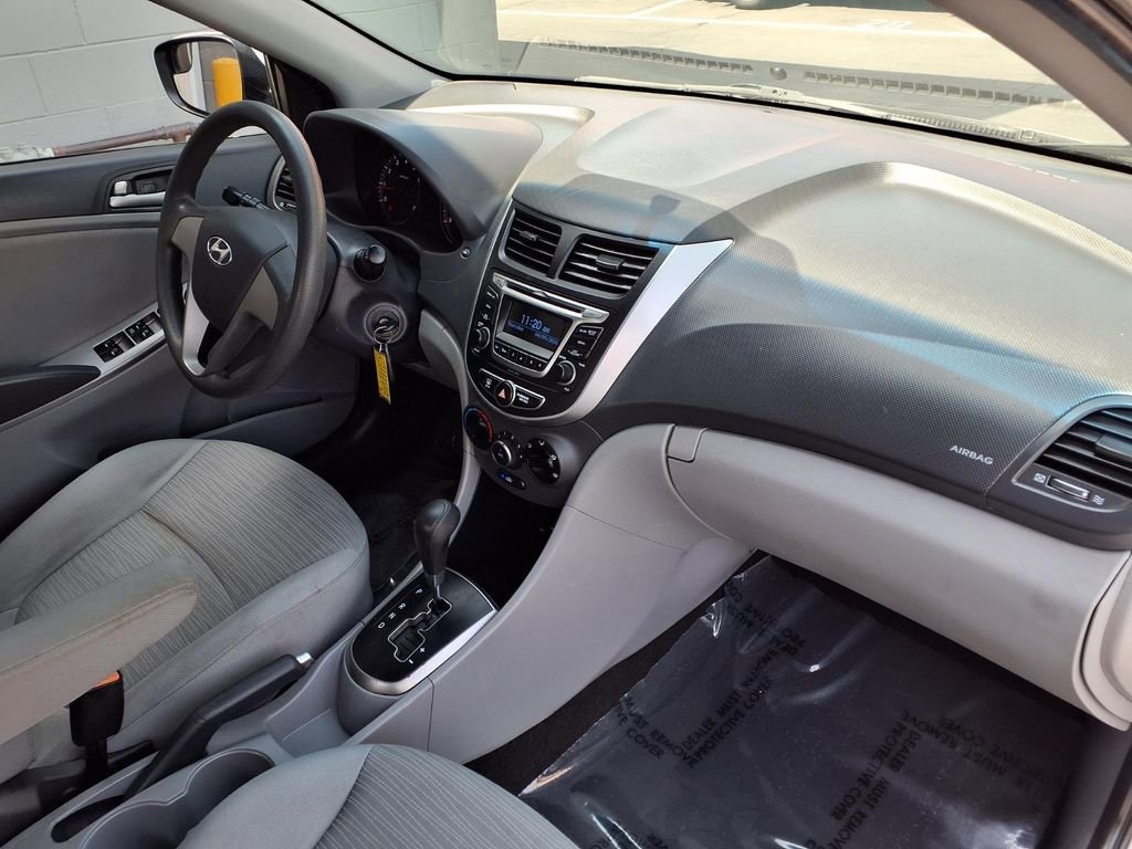 Used 2015 Hyundai Accent GLS image 22