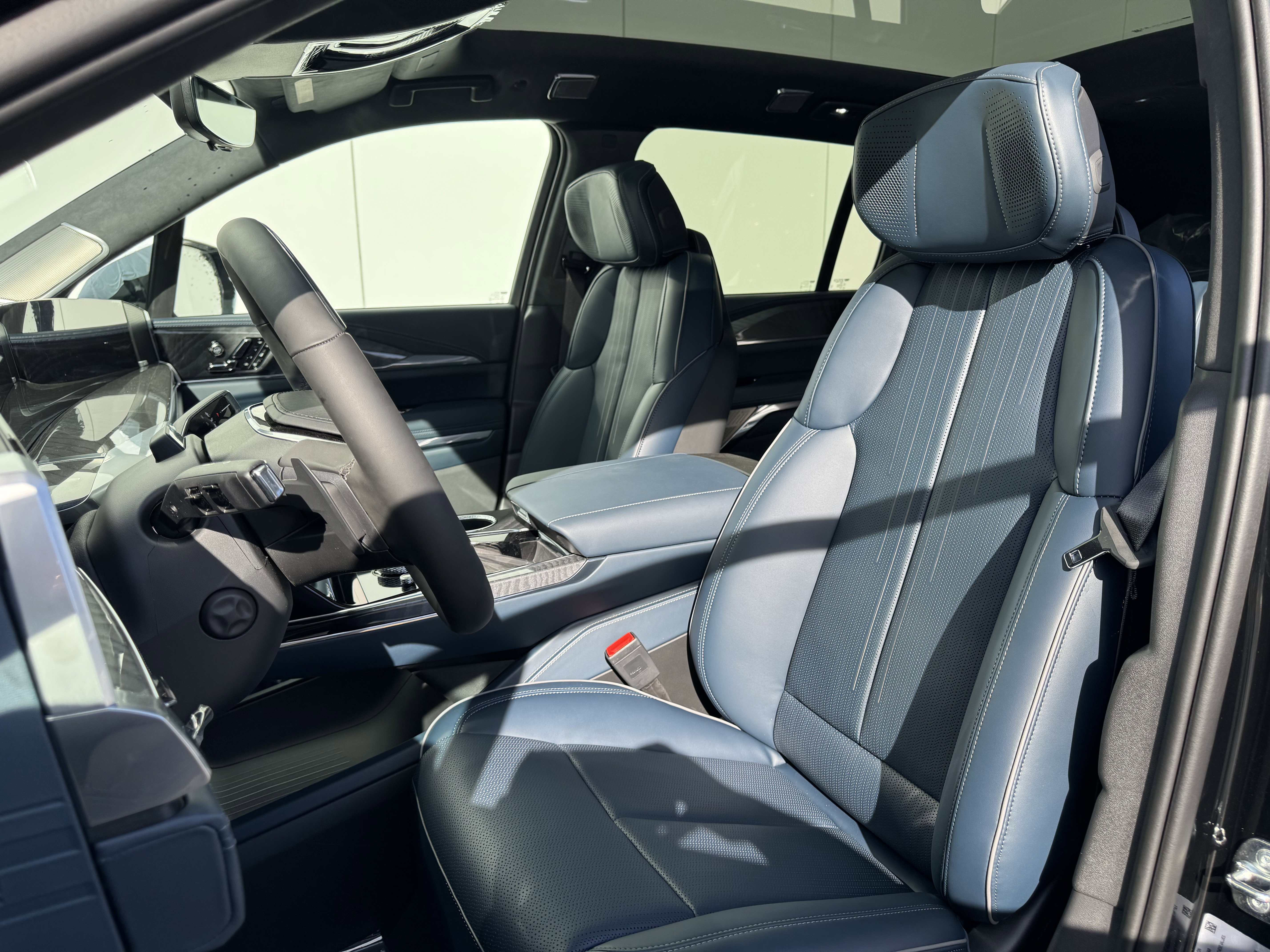 New 2025 Cadillac Escalade IQ Sport 2 w/ LPO, Premium Carpet Package image 10