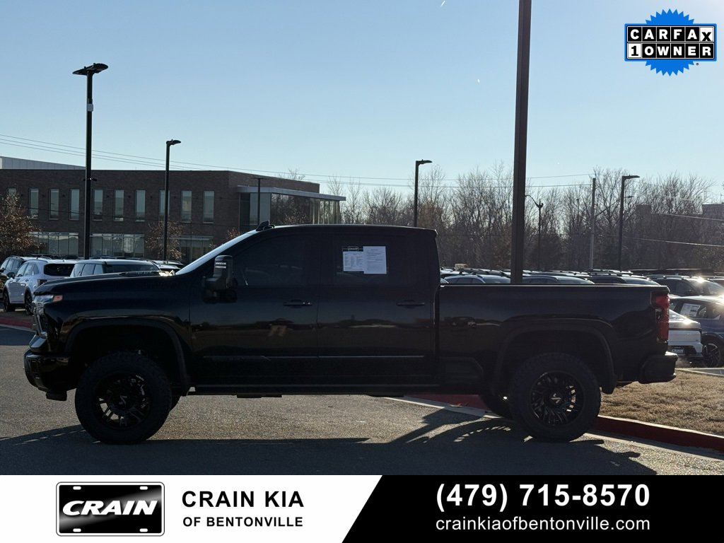 Used 2024 Chevrolet Silverado 2500 High Country w/ Midnight Edition image 4