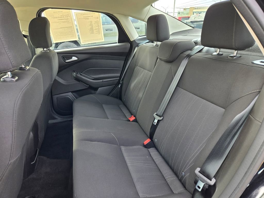 Used 2017 Ford Focus SE image 26
