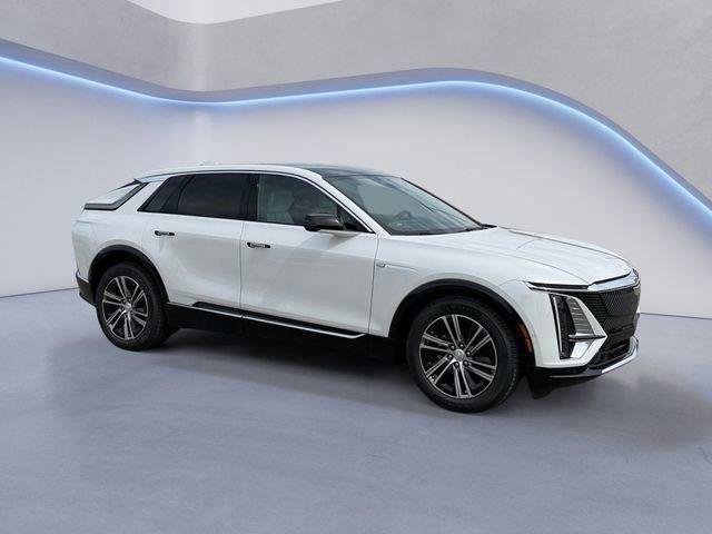 New 2025 Cadillac Lyriq Luxury image 1