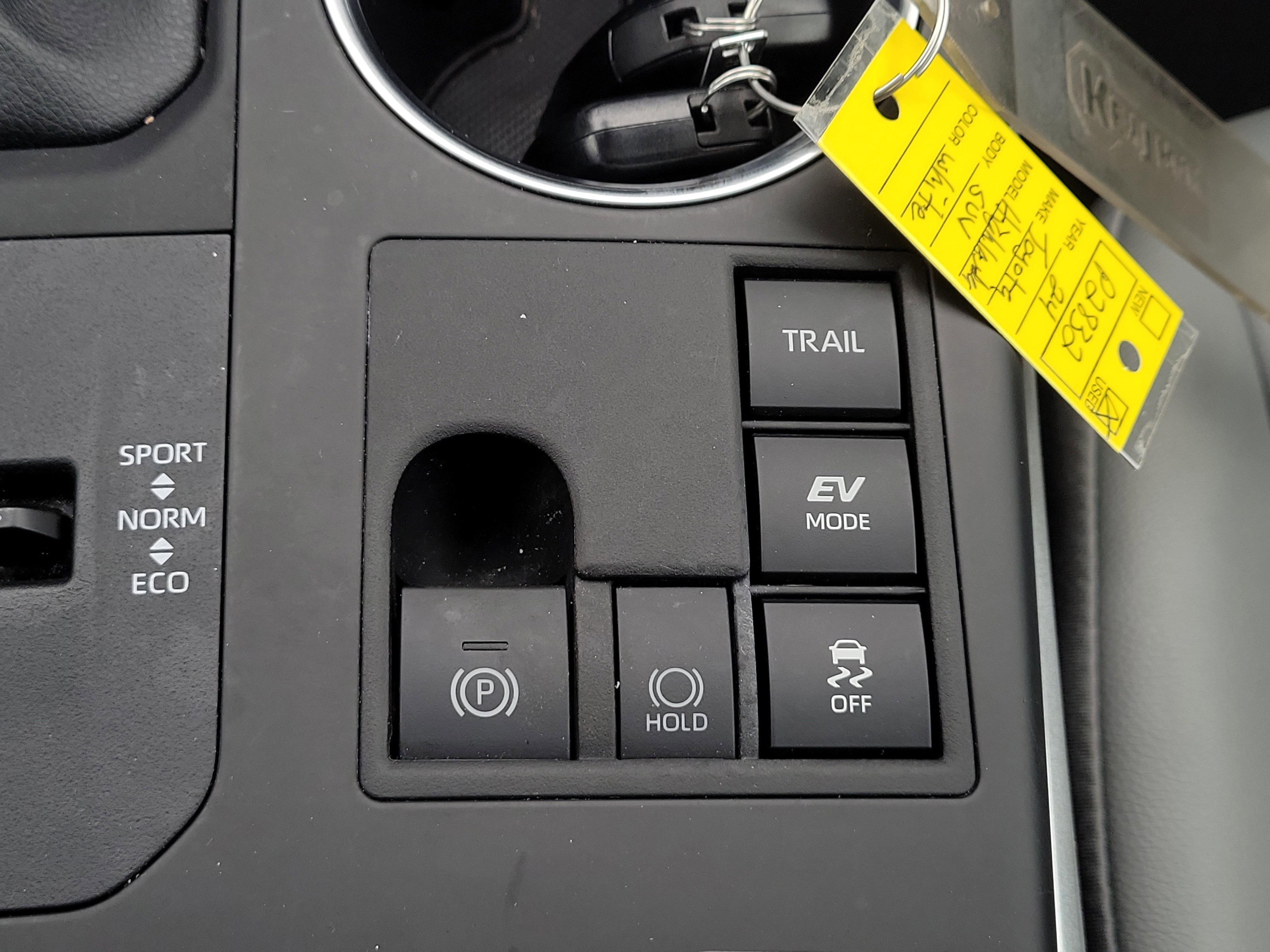 Used 2024 Toyota Highlander XLE image 34