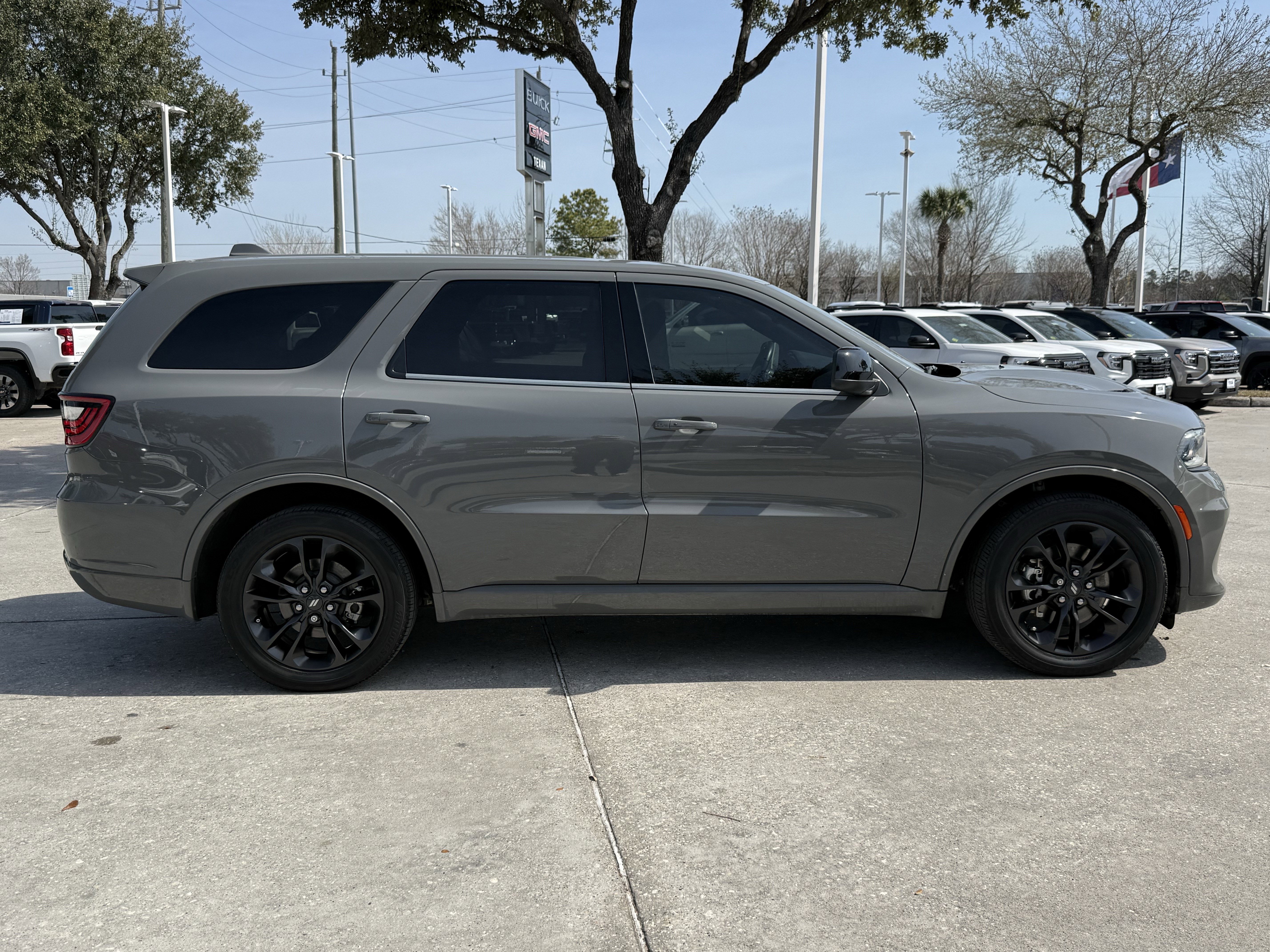 Used 2022 Dodge Durango GT w/ Blacktop Package image 3