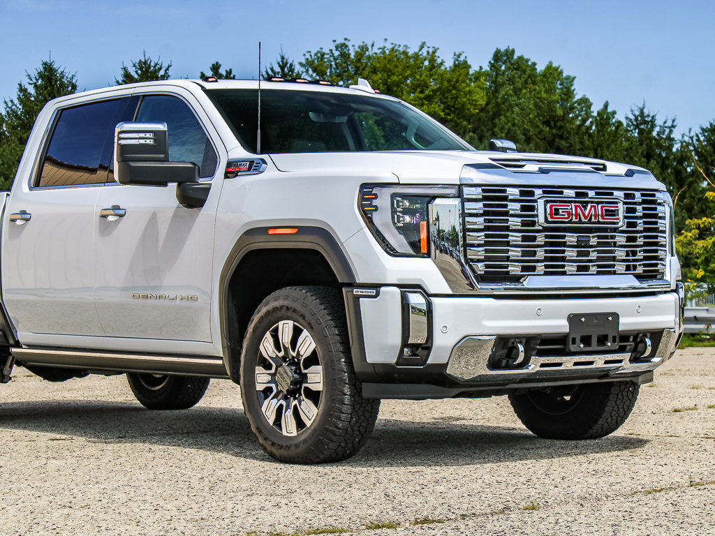 Used 2025 GMC Sierra 2500 Denali w/ Denali Reserve Package AWD/4WD image 44