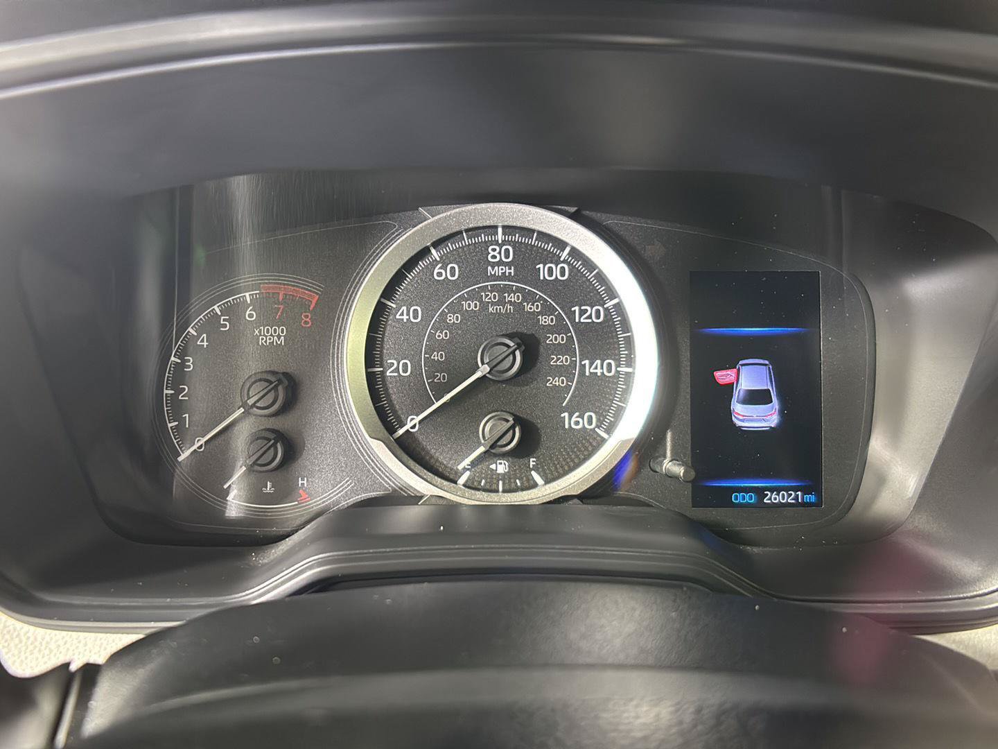 Used 2020 Toyota Corolla LE w/ LE Convenience Package FWD image 3