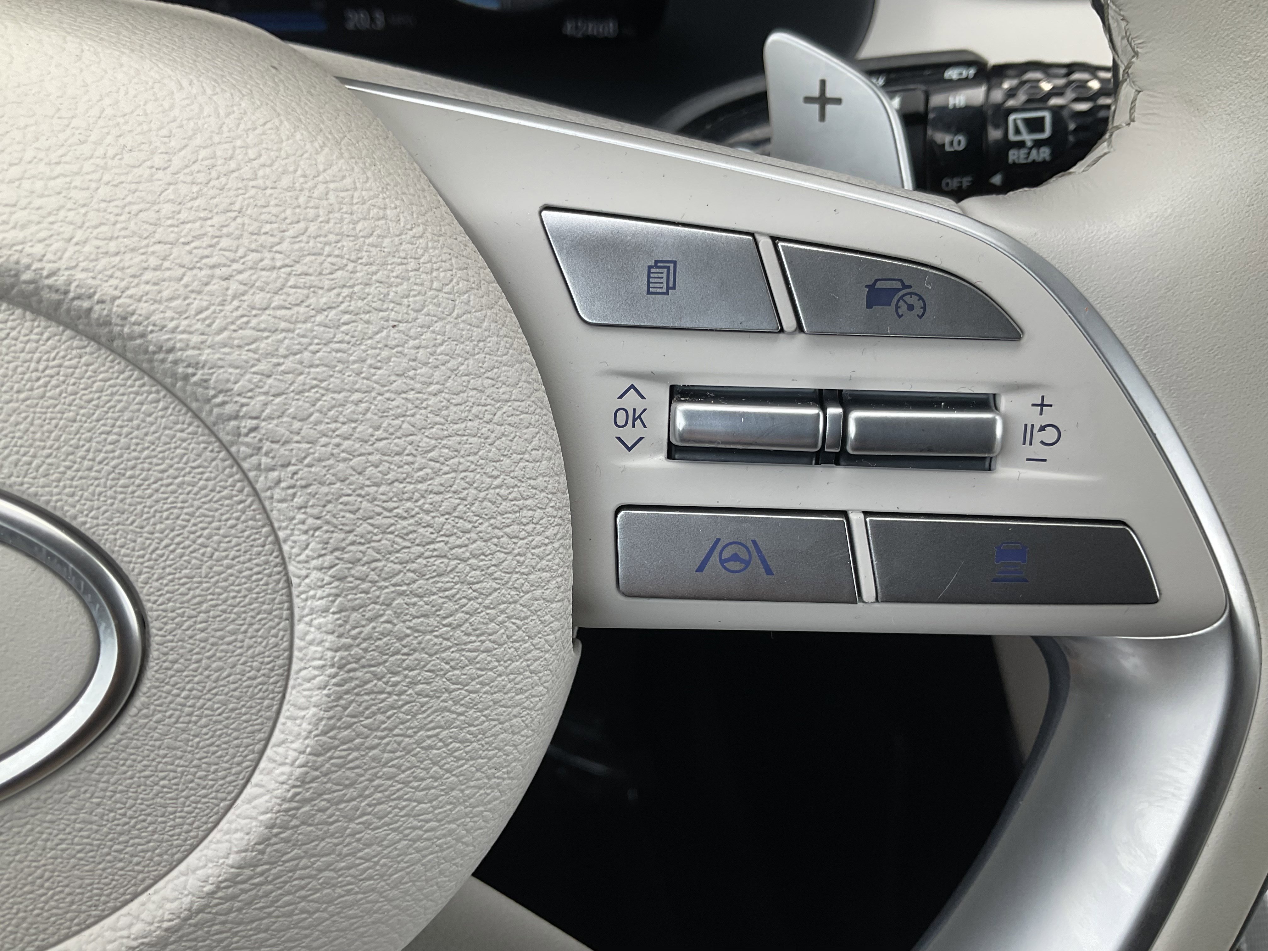 Used 2024 Hyundai Palisade Calligraphy image 37