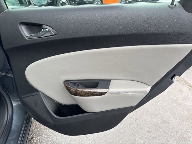 Used 2013 Buick Verano Convenience FWD image 22